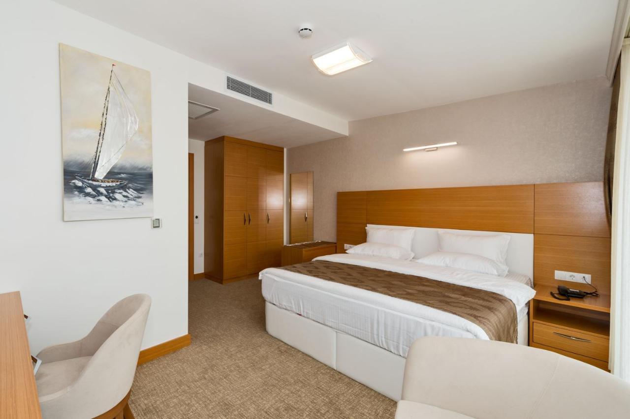 Mien W Suites Istanbul Exterior photo