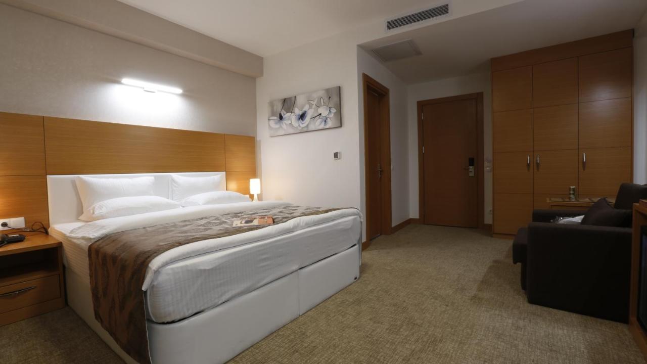 Mien W Suites Istanbul Exterior photo